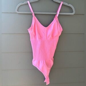 NWOT Adjustable Strap Seamless Shapewear Bodysuit | SM